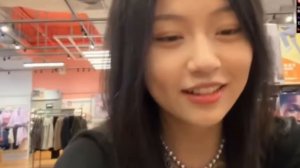 Китаянка СюСю. Фрагмент стрима