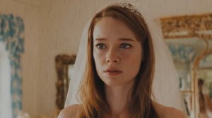 Белое платье