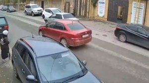 В Дагестане женщина спровоцировала ДТП на пустом месте, напугав водителя