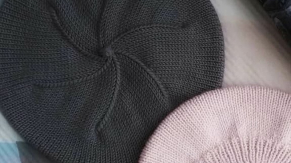 Берет Спицами🥰 Вяжем✨ смотреть онлайн