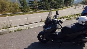 Короткое жизнерадостное видео путешествия на Voge SR 3