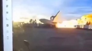 В США потерпел крушение грузовой самолет  Инцидент произошел недалеко от аэропорта имени Мохаммеда