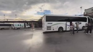 Беженец🇧🇬София. НАЗАД В УБИТУЮ СОФИЮ. ЛЮКС КОЙКА И КОМНАТА В ХОСТЕЛЕ. ОТЛЕТЕЛИ ЛИ КОЛЕСА У ЧЕМОДАН