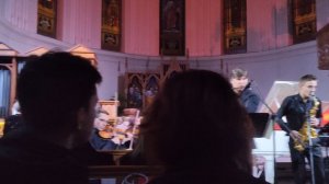 Живая музыка, симфонический оркестр с органом!