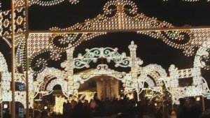 Вечерняя новогодняя Москва.