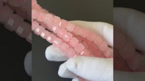 Розовый кварц ограненный куб 7,7-7,8 мм