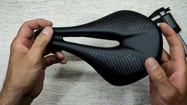 Супер легкое и комфортное карбоновое седло!!! Только карбон и кожзам! Ссылка. смотреть онлайн