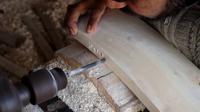 Изготовление биты для крикета смотреть онлайн