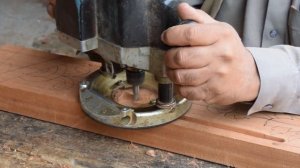 Резьба по дереву погружным фрезером в Пакистане