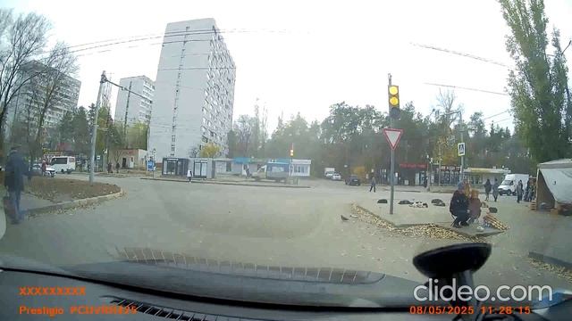 Воронеж. Езда на красный..Наглость или тупость? смотреть онлайн