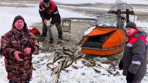 Ничего себе, ПЕРВЫЙ ЛЁД! Щука в реке просто кишит! Вот это ОТКРЫТИЕ СЕЗОНА!