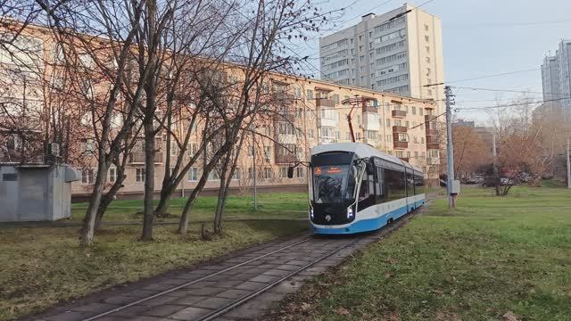 "Витязь-М" на трамвайной остановке "Черемушки" (08.11.2025)