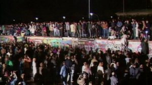 Ровно 36 лет назад рухнула Берлинская стена, разделявшая Германию на две страны