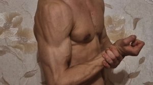 Комплекс на бицепс 4 минуты без отдыха с гантелями!