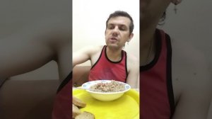 Мукбанг обжор / гречневая каша с тушёной свининой / очень вкусно и полезно