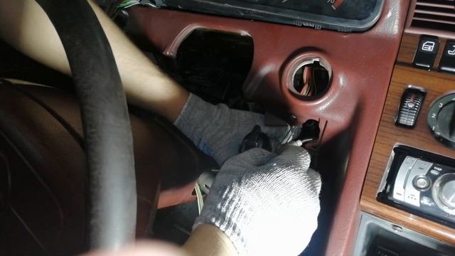 Замена замка зажигания Mercedes Benz W202 1994 год смотреть онлайн