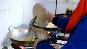 Гигантский Угорь МУРЕНА и Инопланетная КРЕВЕТКА Морепродукты Вьетнам Вьетнамская КУХНЯ