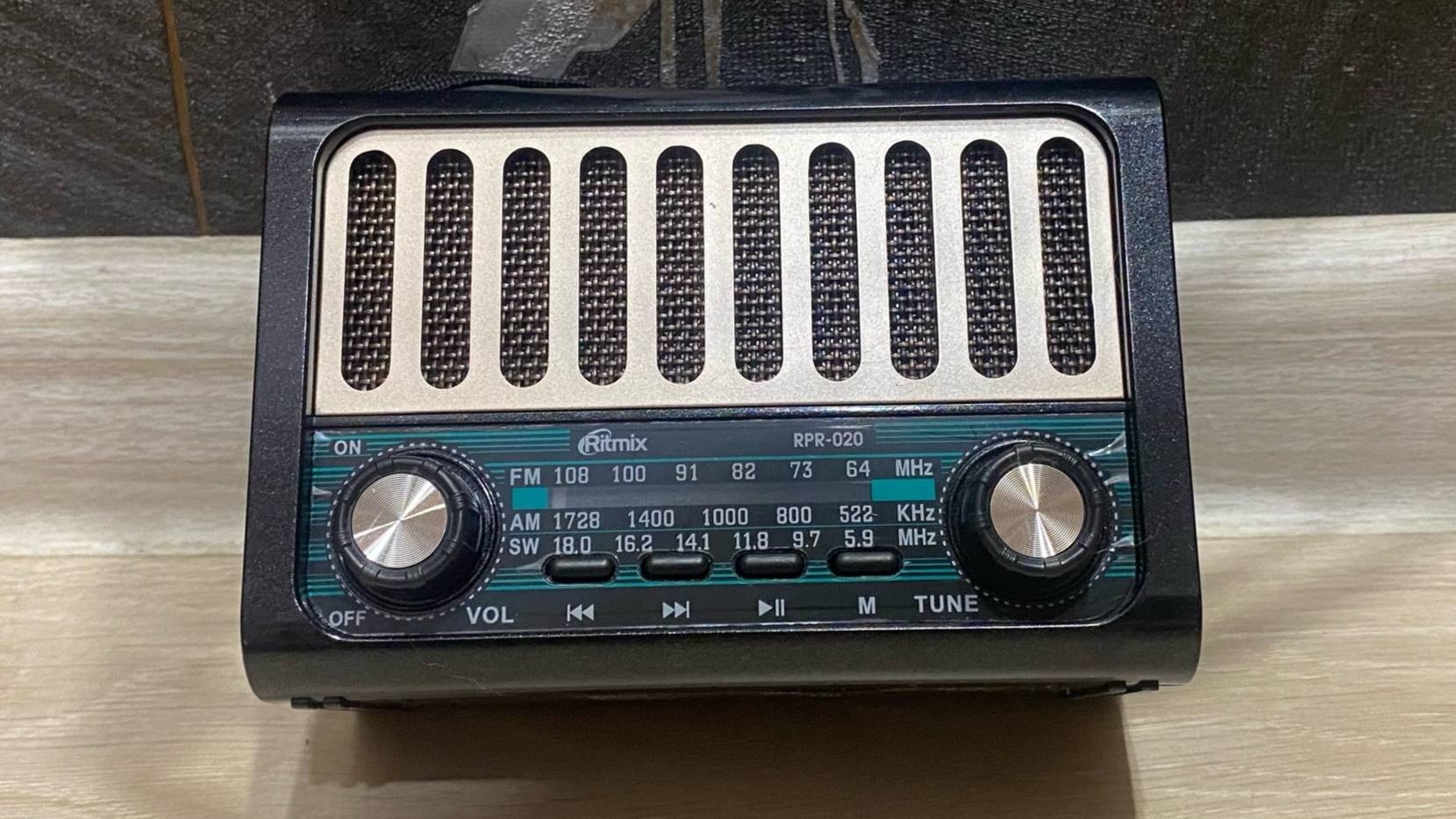 Распаковка и обзор радиоприемника Ritmix RPR-020