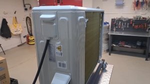 Промышленный осушитель воздуха для подземного паркинга.