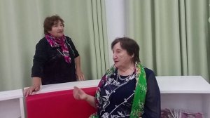 Песня: "А мне все кажется..."