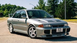 INNO64 1:64 Mitsubishi Lancer EVO III