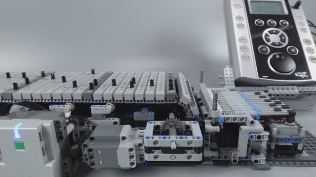 Умеет ли Lego играть на барабанах? смотреть онлайн