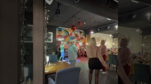 Сергей Харчев в Bla-bla cafe с песнями Л.Агутина