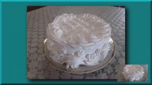Очень простое украшение домашнего бисквитного торта белково-заварным кремом своими руками