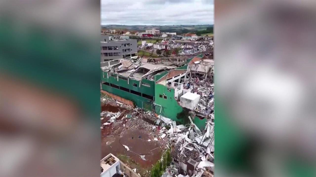 Около миллиона человек эвакуировали на Филиппинах из-за супертайфуна "Фунг-Вонг"