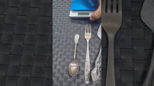 Покупки с воскресной барахолки в Новосибирске) Есть ли в моем случае дилемма или обычная удача?