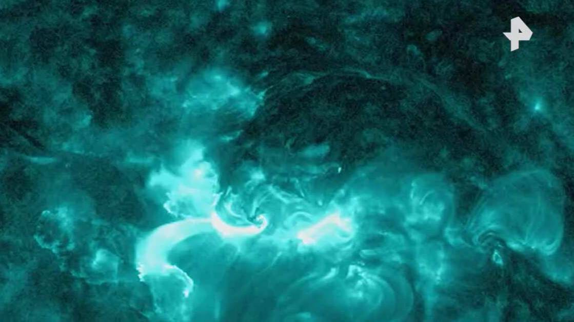 На Солнце произошла мощная вспышка, направленная прямо на Землю