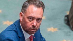 Глава МИД Бельгии застрял на Антильских островах из-за поломки самолета