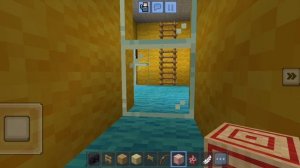 пожелейте курицу она нашла крутую нычку в доме Кос