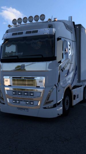 “Euro Truck Simulator 2: Легендарные Грузоперевозки в Топе!”