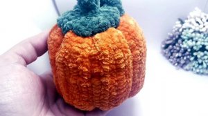 Тыковка из плюшевой пряжи