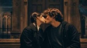 Уэнсдей и Тайлер - За тобой