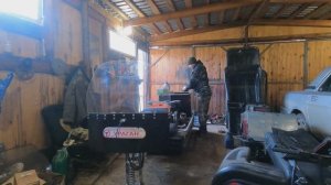 Обслуживание мотобуксировщика "Ураган" Сибирь 600 перед началом сезона. Склизы, двигатель, проводка.