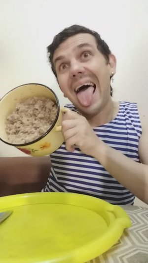 Мукбанг обжор / гречка с йогуртом Фруате /  поздравляю с днём рождения Матвея рулона