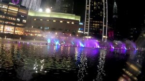 ОАЗИС В БЕТОННЫХ ДЖУНГЛЯХ КУАЛА ЛУМПУР - ЦЕНТРАЛЬНЫЙ ПАРК И ШОУ МУЗЫКАЛЬНЫХ ФОНТАНОВ