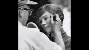 Джули Эндрюс ( Julie Andrews )