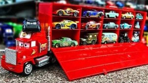 МУЛЬТИКИ ПРО МАШИНКИ БОЛЬШОЙ ГРУЗОВИК МАК СПАСАЕТ МАЛЫШЕЙ