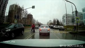 ДТП с курьером в Набережных Челнах на пешеходном...