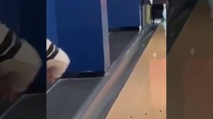 Выбил страйк рикошетом 😏