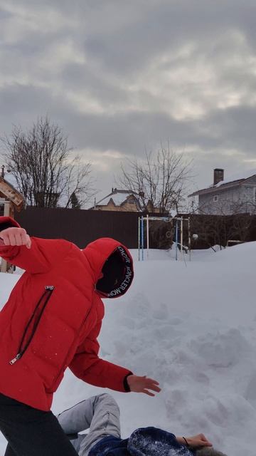 Отпинали с ментом