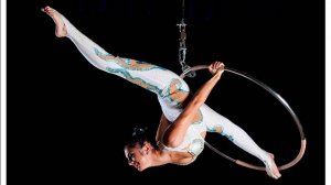 Проект "Мир воздушной гимнастики" ученица Яна Янина с номером на кольце "Гравитация любви"