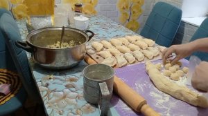 Железобетонные кольца для скважины.Вареники,рулет мясной.