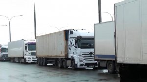 Многокилометровая очередь из литовских большегрузов растянулась на КПП «Каменный Лог» в Беларуси