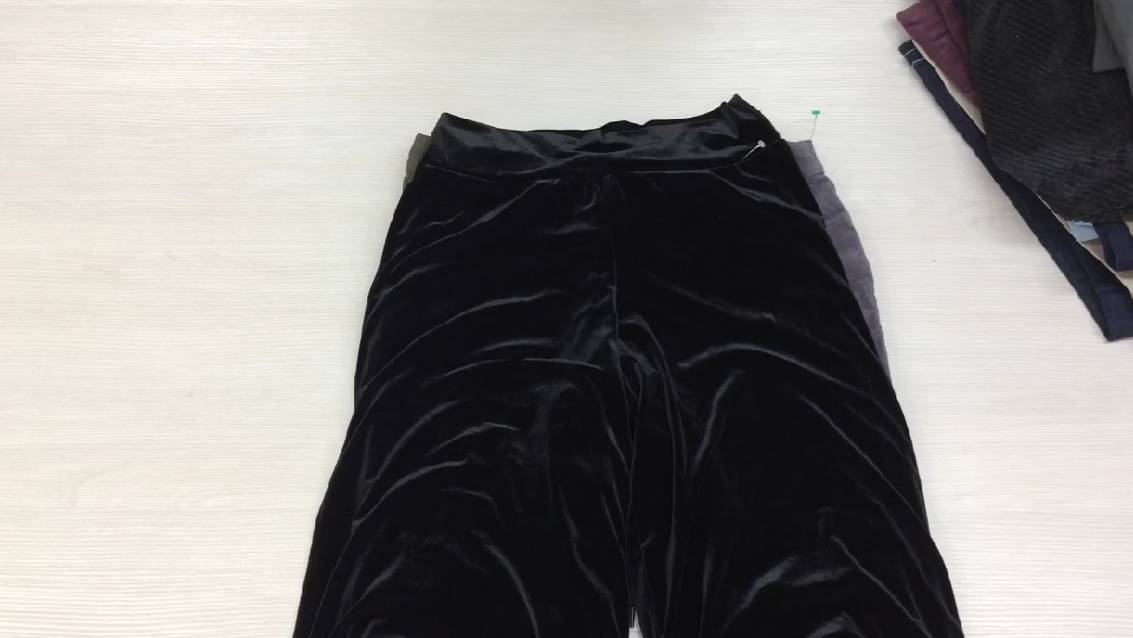 с583бл. Брюки, легинсы женские Канада