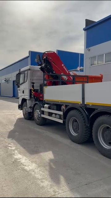 Изготовили бортовой Shacman 8х4 с КМУ... смотреть онлайн