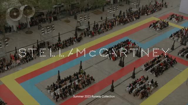 Показ коллекции Stella McCartney весна-лето 2023